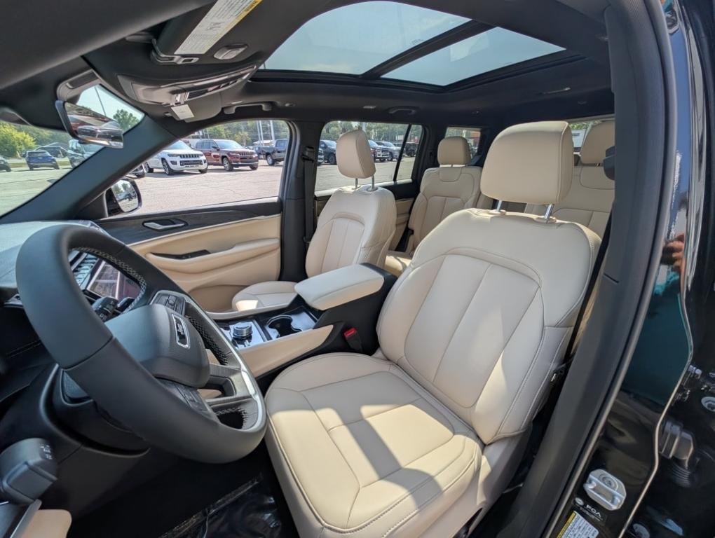 new 2025 Jeep Grand Cherokee L car, priced at $47,610
