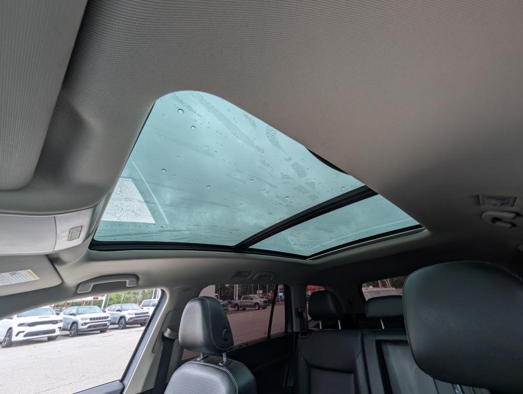 used 2021 Volkswagen Atlas car, priced at $22,000