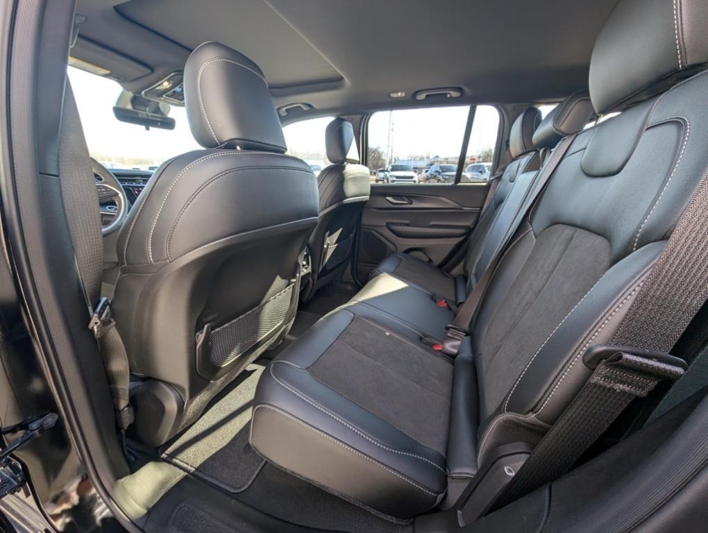 new 2025 Jeep Grand Cherokee car, priced at $43,530