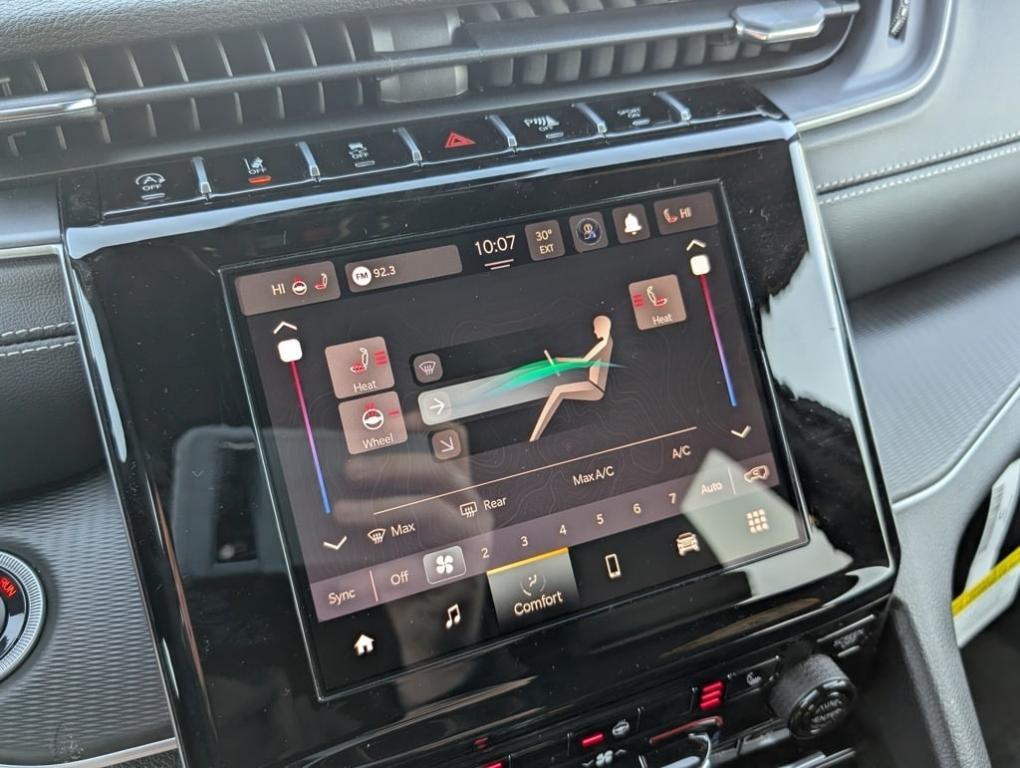 new 2025 Jeep Grand Cherokee car, priced at $43,530