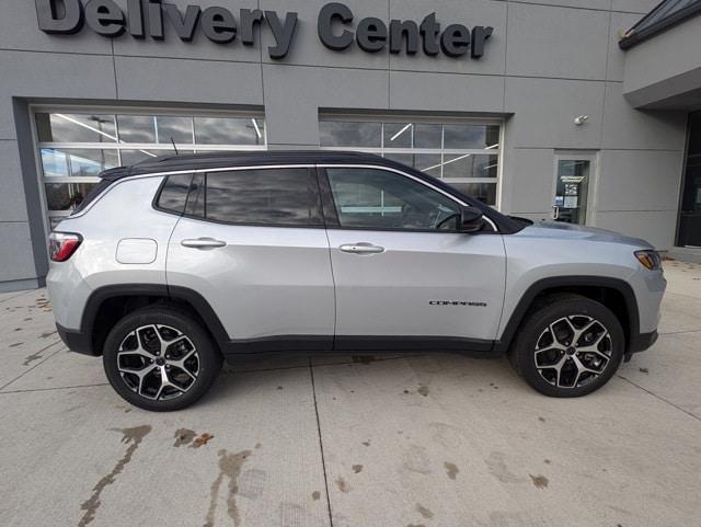 new 2025 Jeep Compass car, priced at $31,935