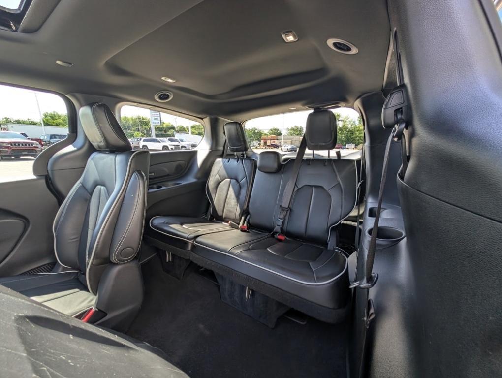 used 2022 Chrysler Pacifica Hybrid car, priced at $29,991