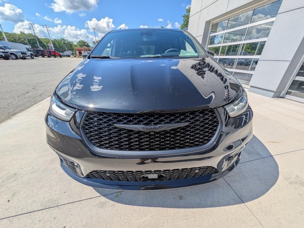 used 2022 Chrysler Pacifica Hybrid car, priced at $29,991