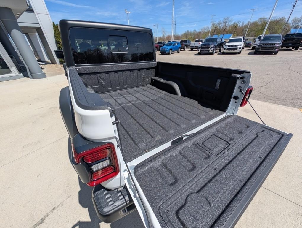 new 2025 Jeep Gladiator car, priced at $50,447