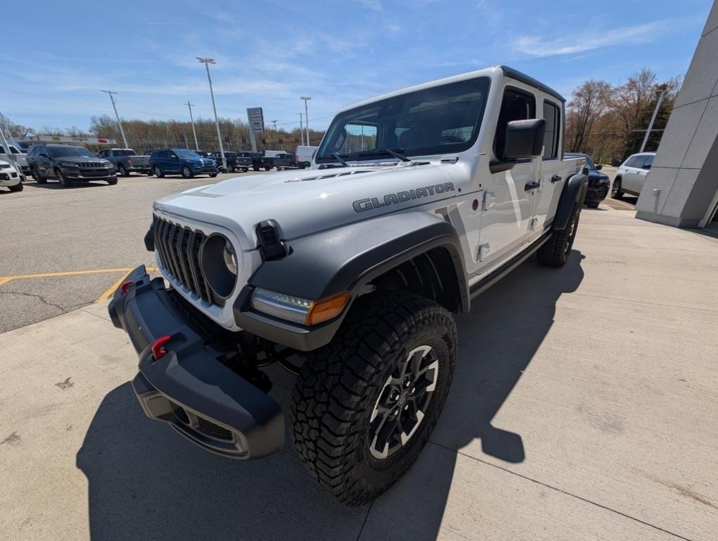 new 2025 Jeep Gladiator car, priced at $50,447