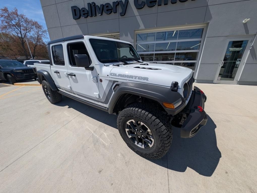 new 2025 Jeep Gladiator car, priced at $51,205