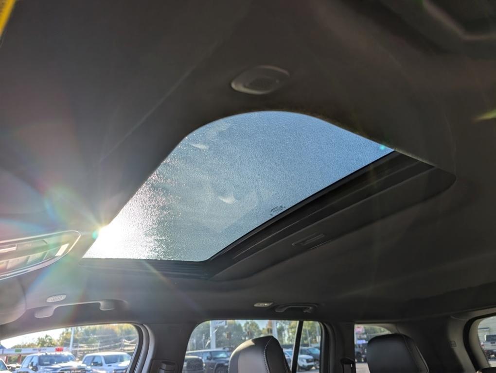 new 2025 Jeep Grand Cherokee car, priced at $44,480