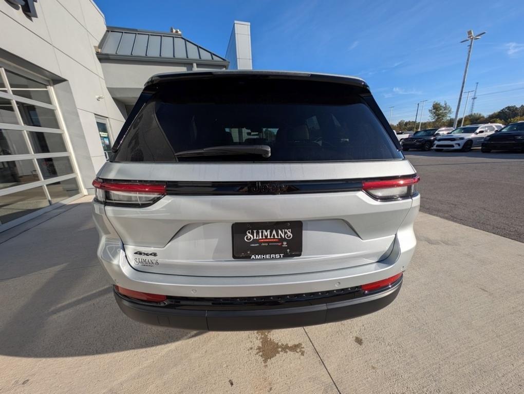 new 2025 Jeep Grand Cherokee car, priced at $44,480