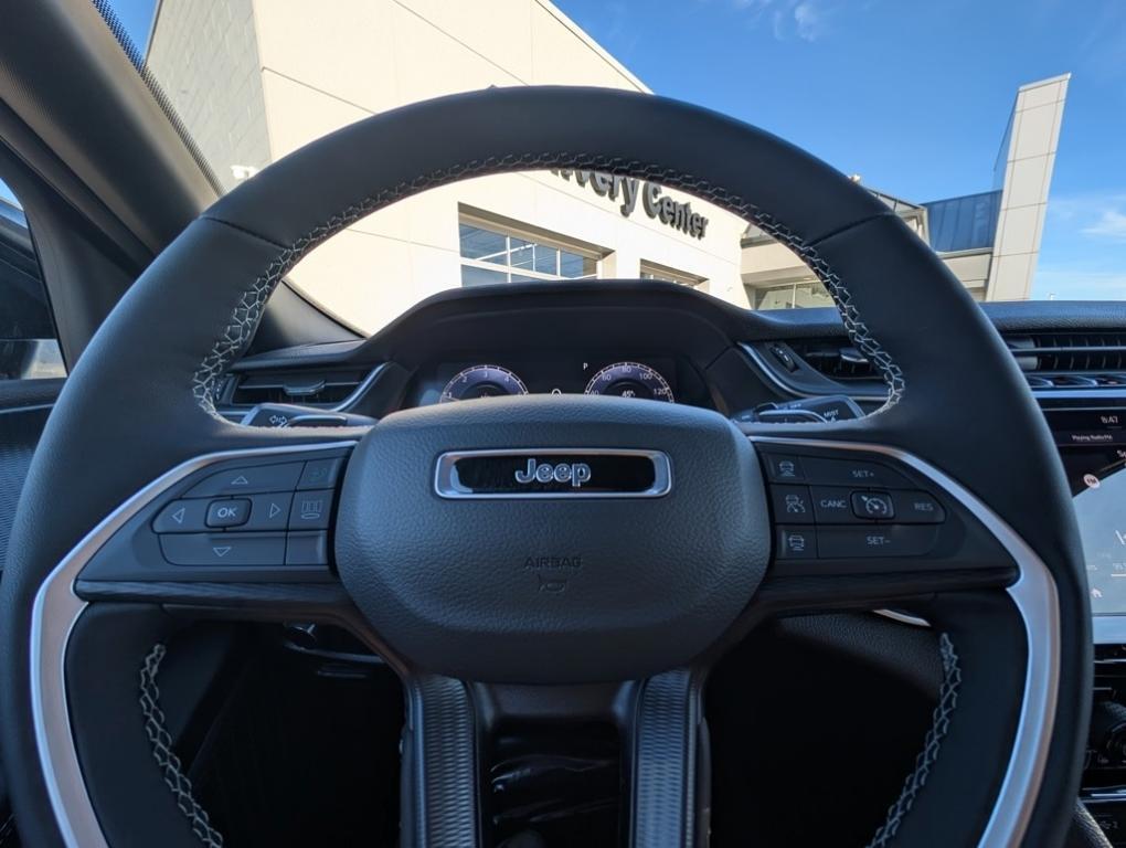 new 2025 Jeep Grand Cherokee car, priced at $44,480