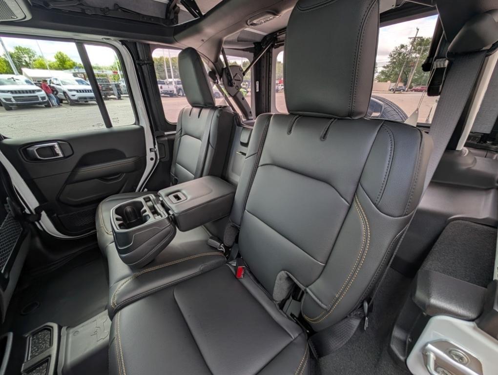 new 2025 Jeep Wrangler car, priced at $51,632