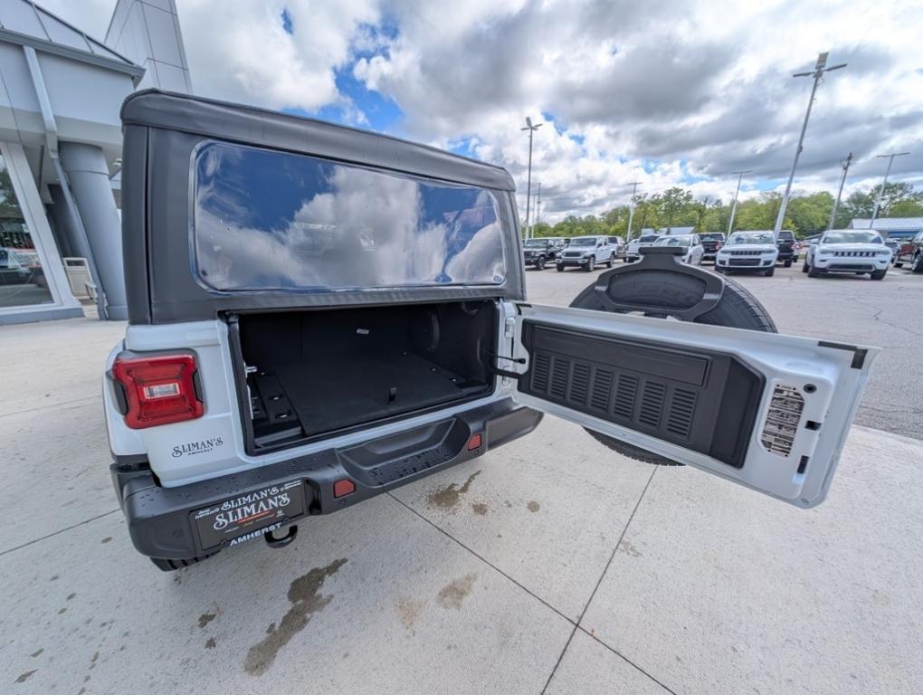 new 2025 Jeep Wrangler car, priced at $51,632