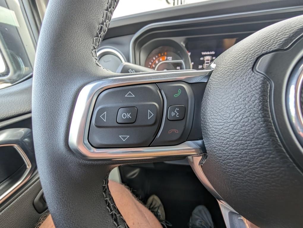 new 2025 Jeep Wrangler car, priced at $51,632