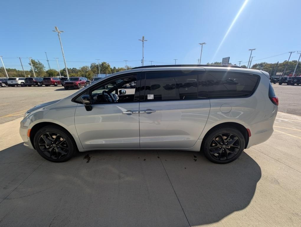 new 2026 Chrysler Pacifica car, priced at $46,280