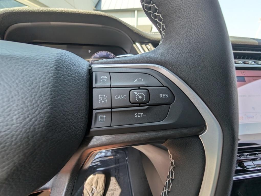 new 2025 Jeep Grand Cherokee car, priced at $41,005