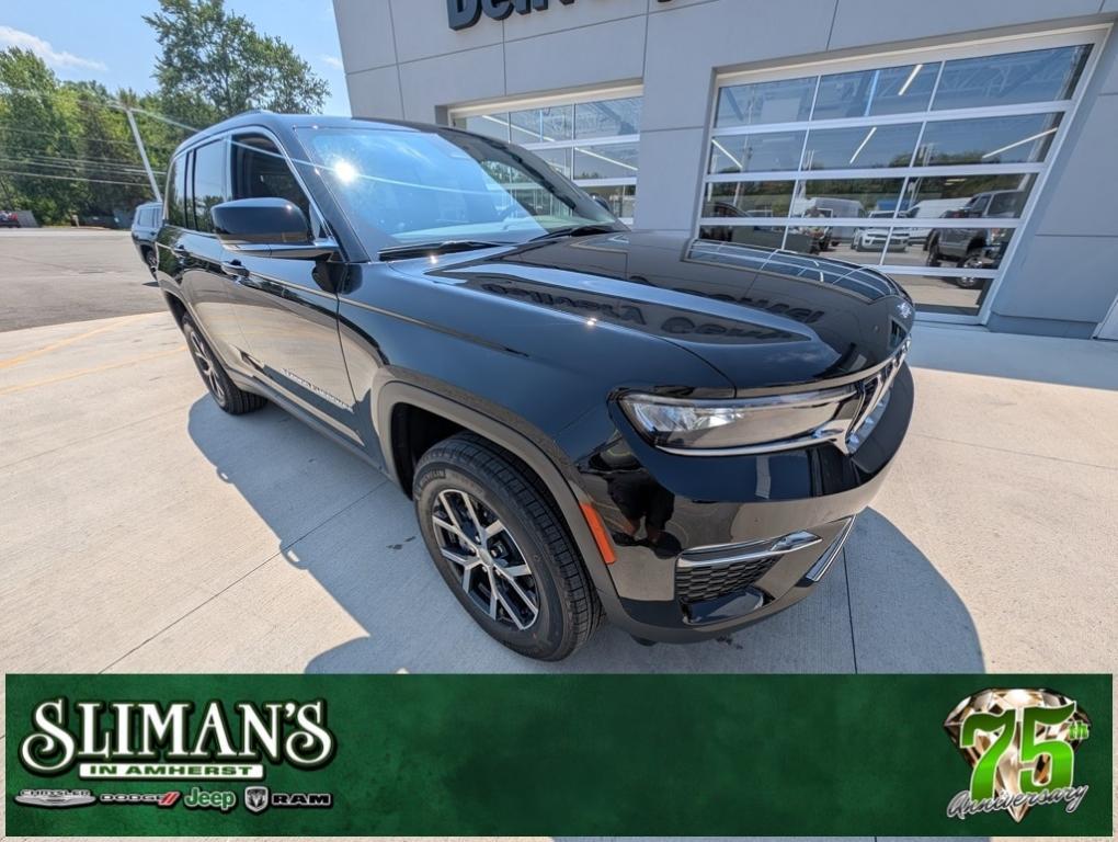 new 2025 Jeep Grand Cherokee car, priced at $43,005