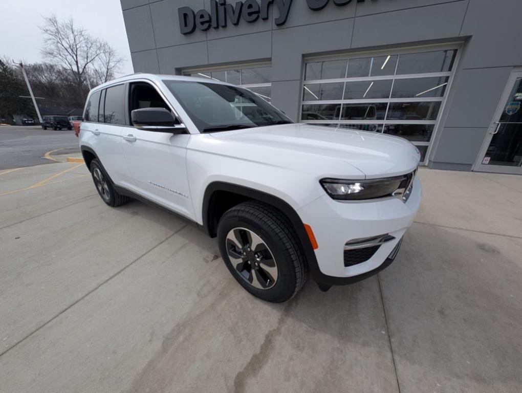 new 2025 Jeep Grand Cherokee 4xe car, priced at $56,280