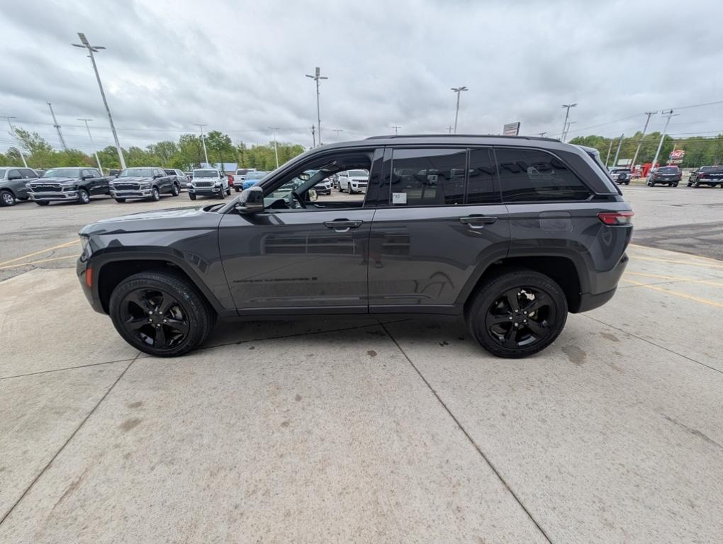 used 2023 Jeep Grand Cherokee car, priced at $33,991
