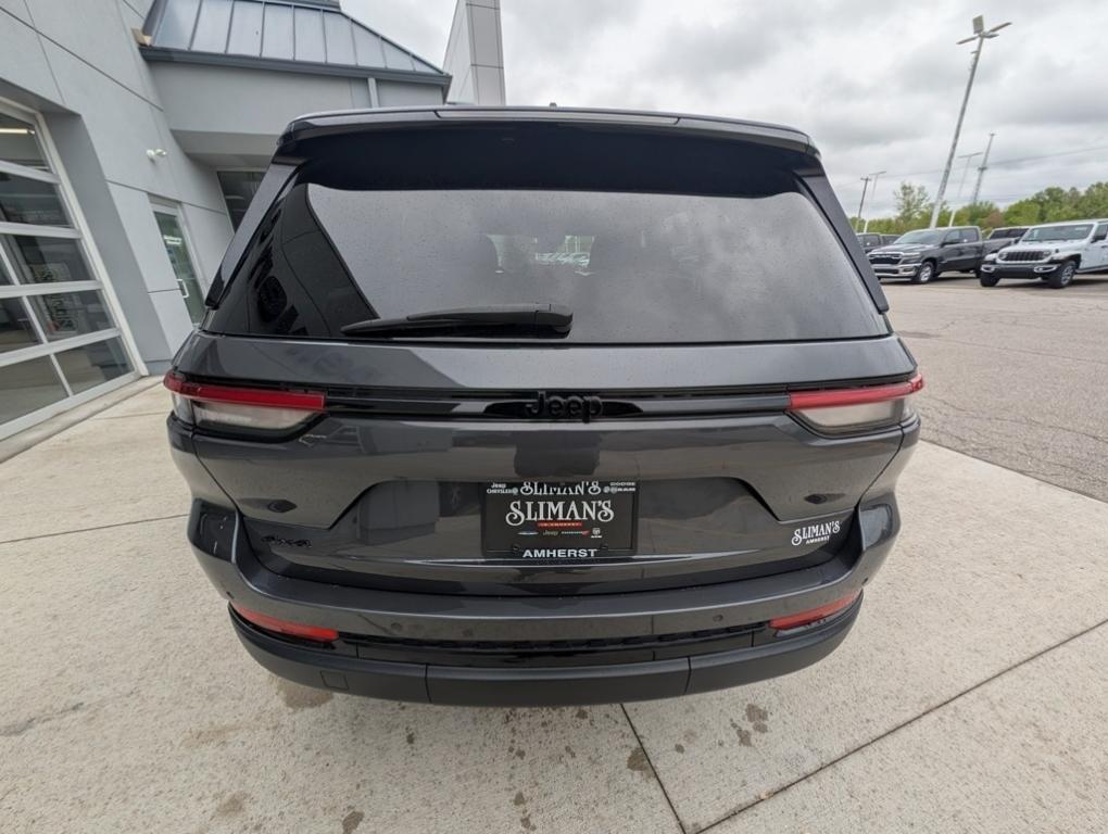 used 2023 Jeep Grand Cherokee car, priced at $33,991