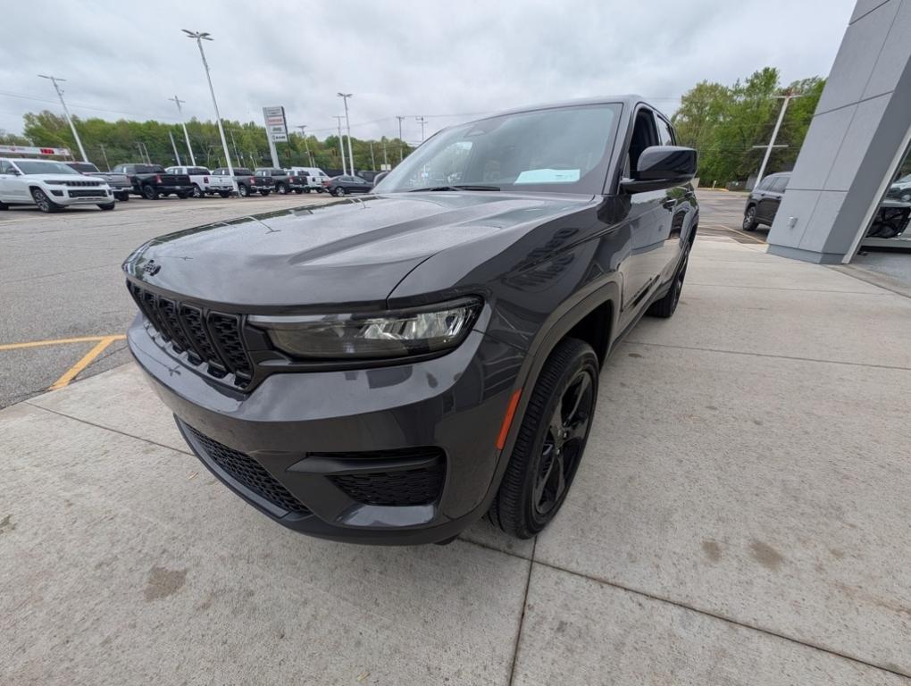 used 2023 Jeep Grand Cherokee car, priced at $33,991