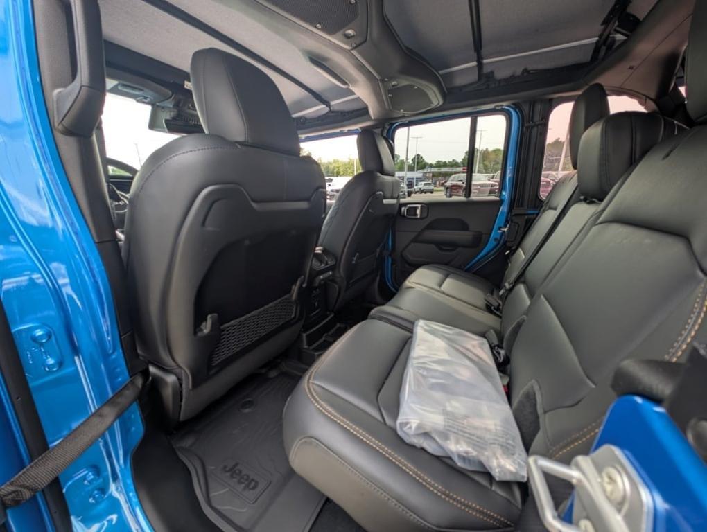 new 2025 Jeep Wrangler car, priced at $51,205