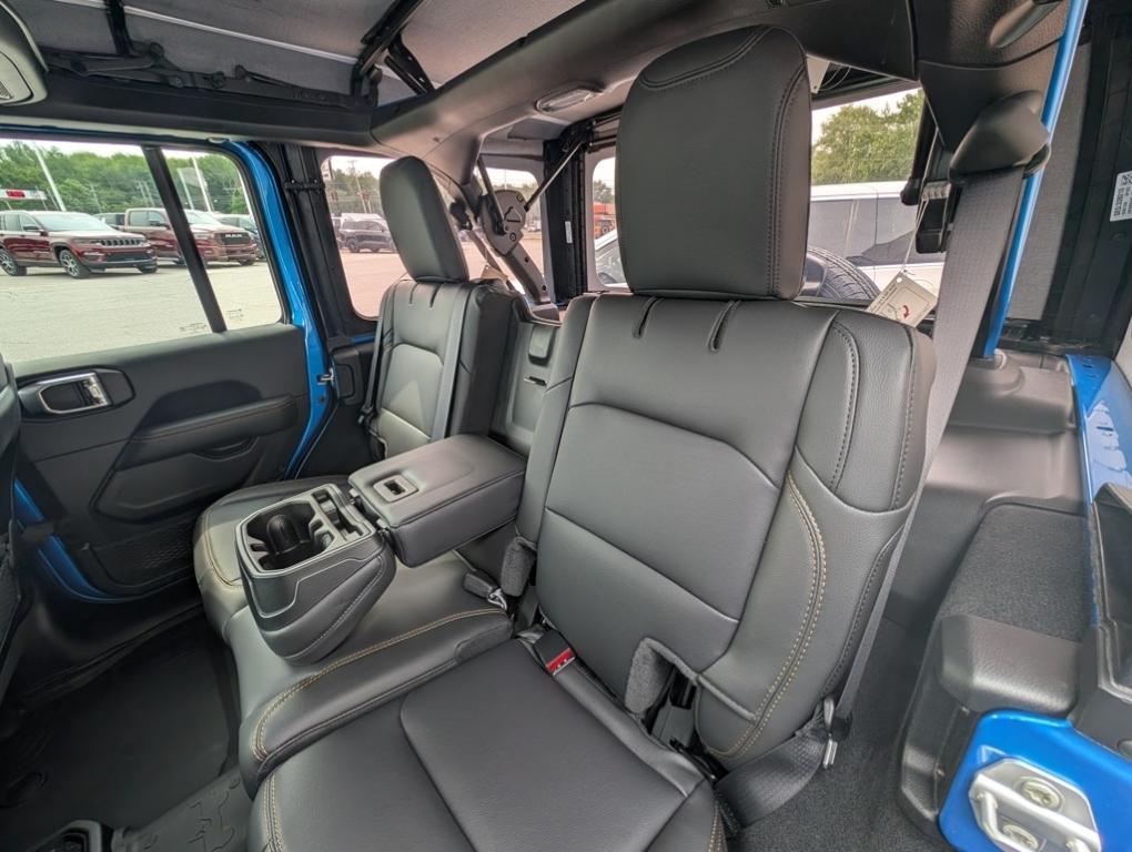 new 2025 Jeep Wrangler car, priced at $51,205