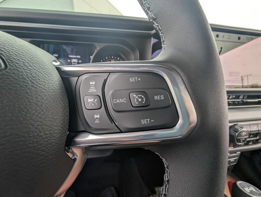 new 2025 Jeep Wrangler car, priced at $51,205
