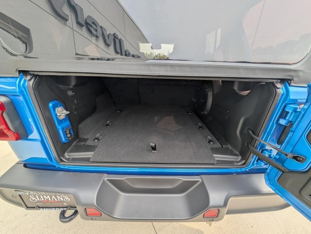 new 2025 Jeep Wrangler car, priced at $51,205