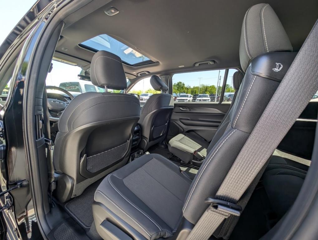new 2025 Jeep Grand Cherokee L car, priced at $42,464