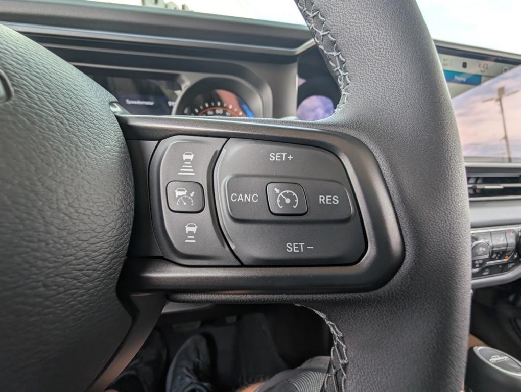 new 2025 Jeep Gladiator car, priced at $46,795
