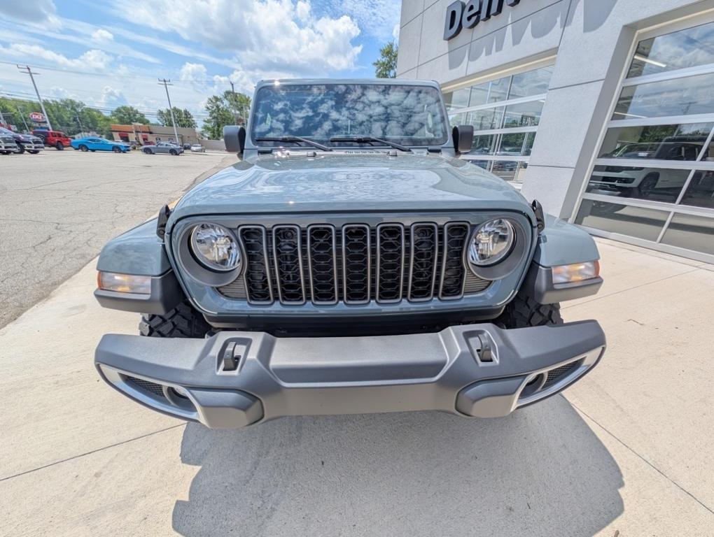 new 2025 Jeep Gladiator car, priced at $46,795