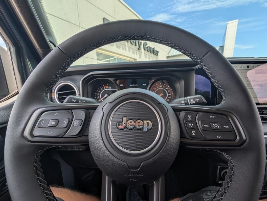 new 2025 Jeep Gladiator car, priced at $46,795