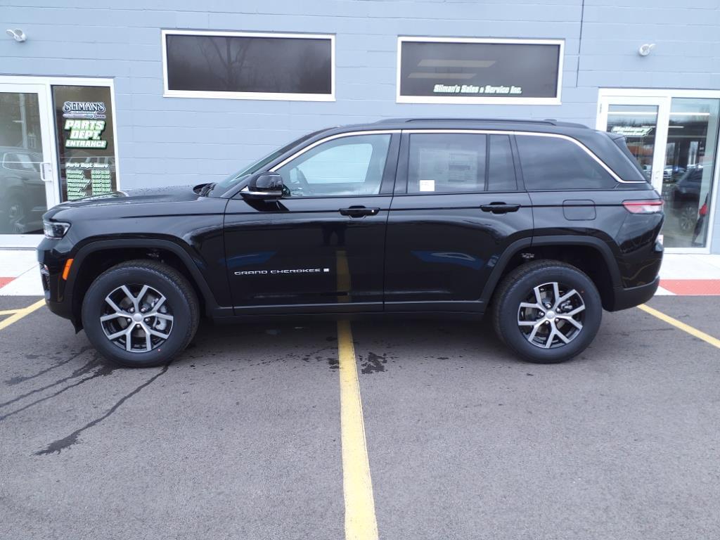 new 2024 Jeep Grand Cherokee car, priced at $39,295