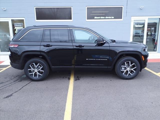 new 2024 Jeep Grand Cherokee car, priced at $39,295