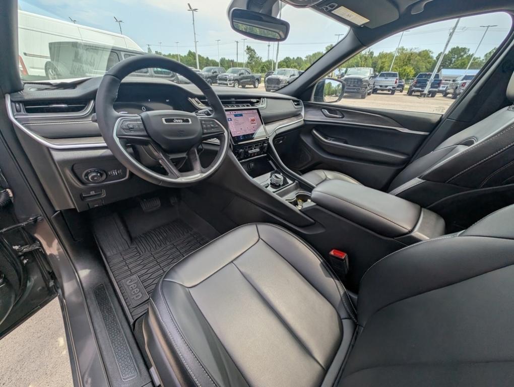 used 2024 Jeep Grand Cherokee car, priced at $40,000