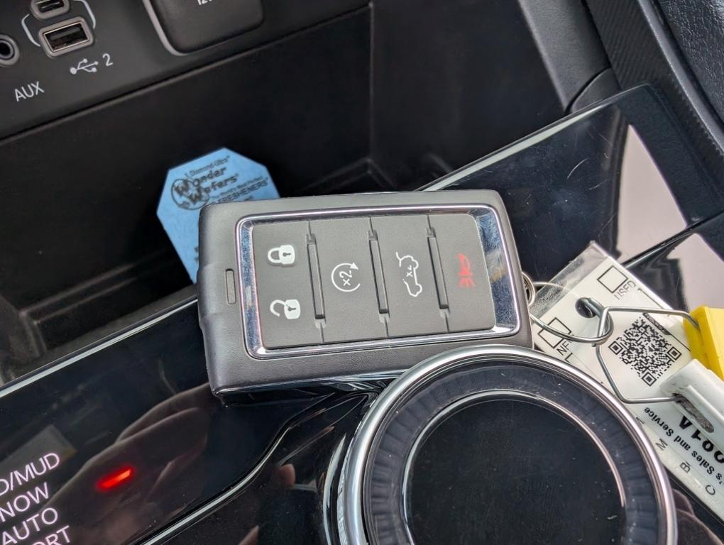 used 2024 Jeep Grand Cherokee car, priced at $40,000