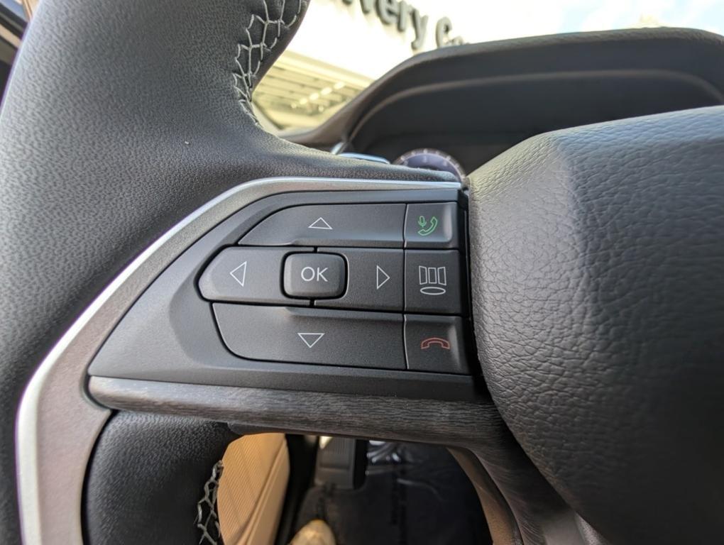 new 2025 Jeep Grand Cherokee car, priced at $45,760
