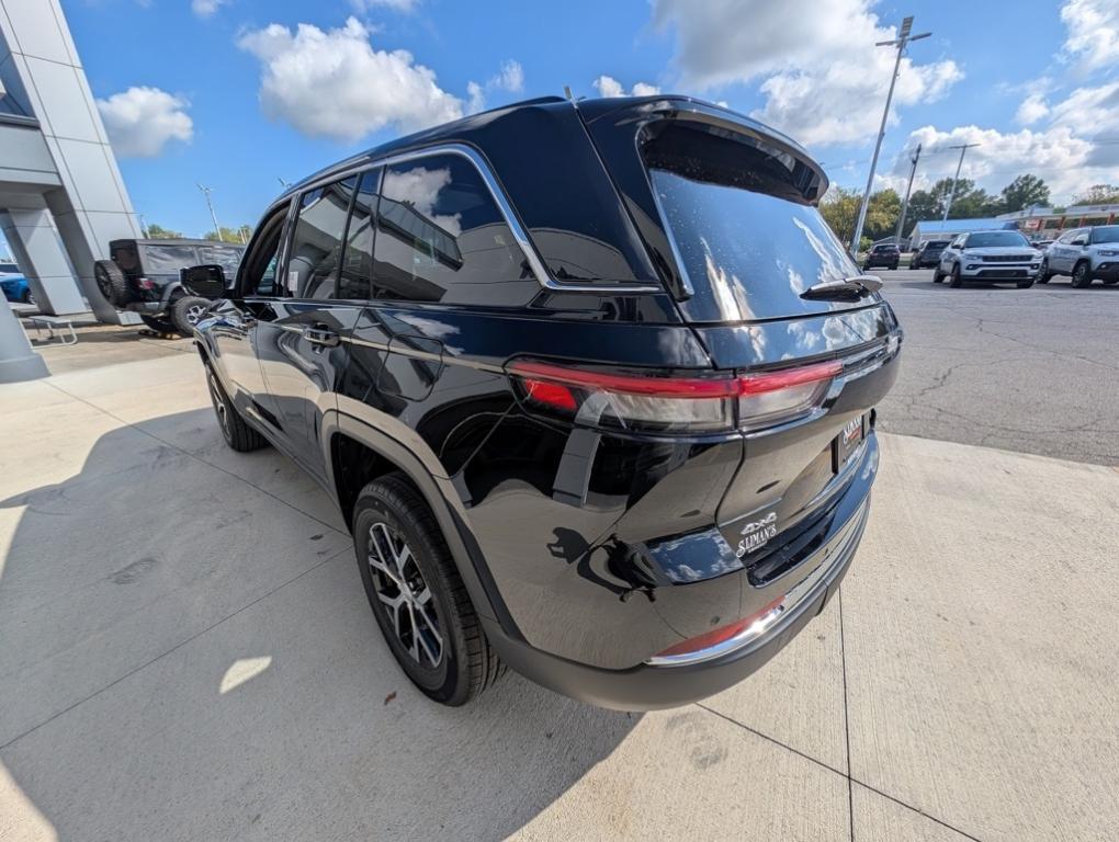 new 2025 Jeep Grand Cherokee car, priced at $45,760