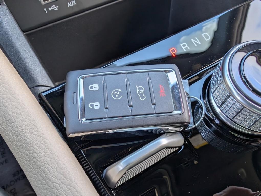 new 2025 Jeep Grand Cherokee car, priced at $45,760
