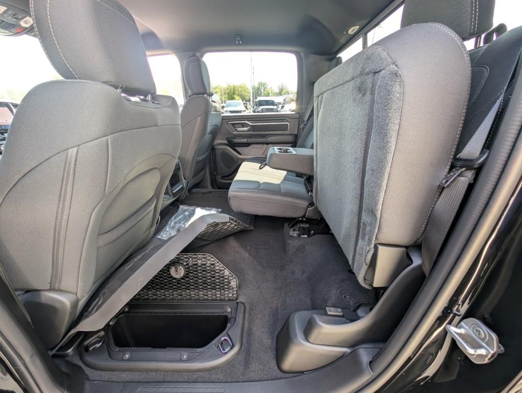 new 2025 Ram 1500 car, priced at $46,581