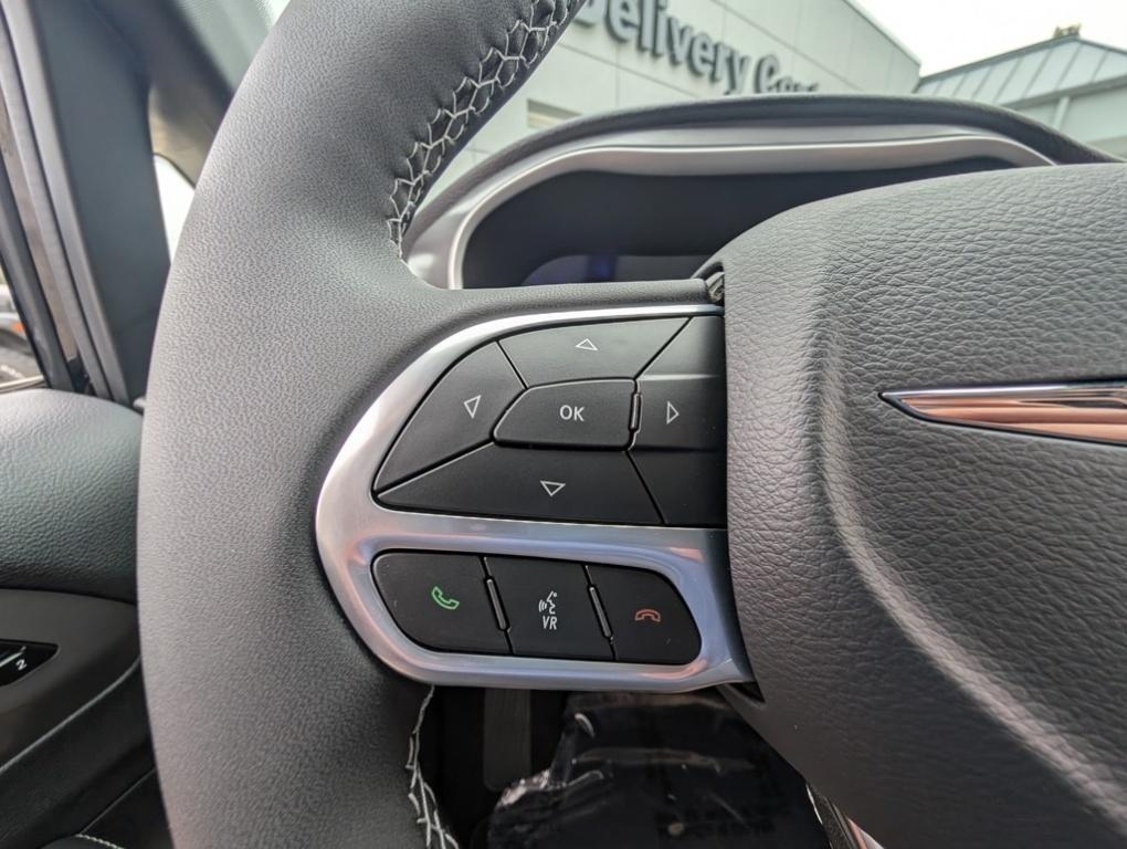 new 2025 Chrysler Pacifica car, priced at $47,188