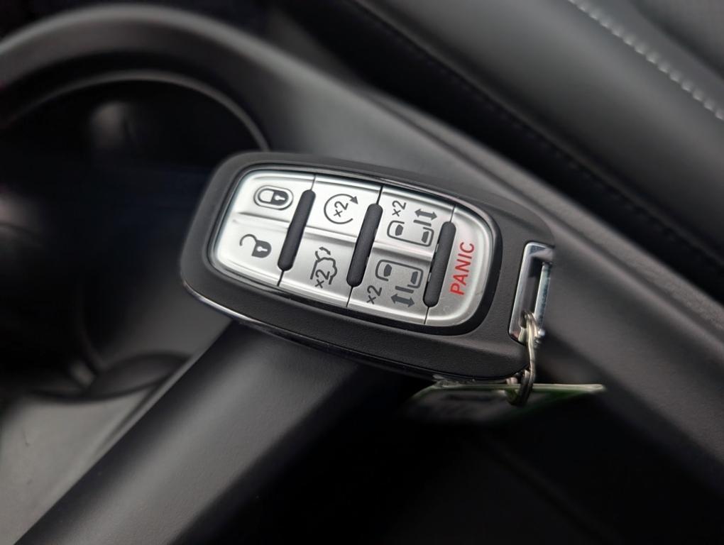 new 2025 Chrysler Pacifica car, priced at $47,188