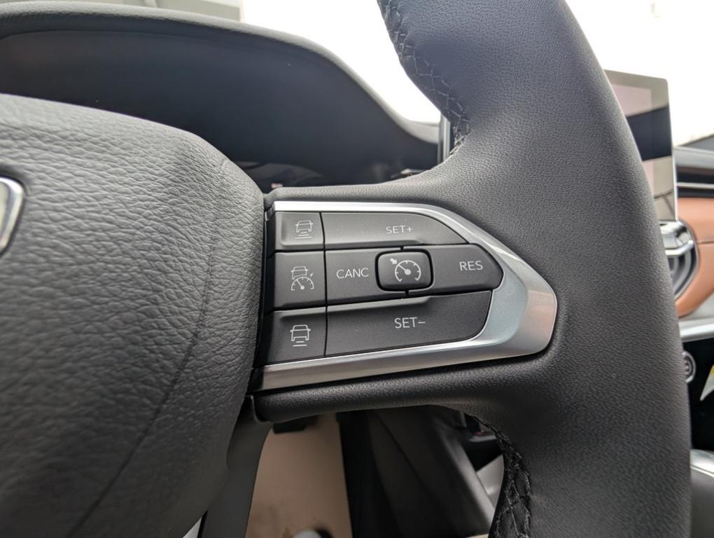new 2025 Jeep Compass car, priced at $30,085