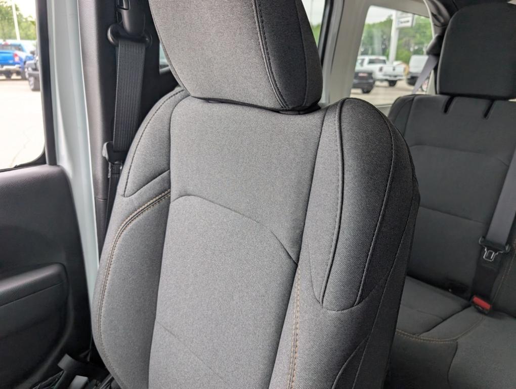 new 2025 Jeep Wrangler car, priced at $47,219