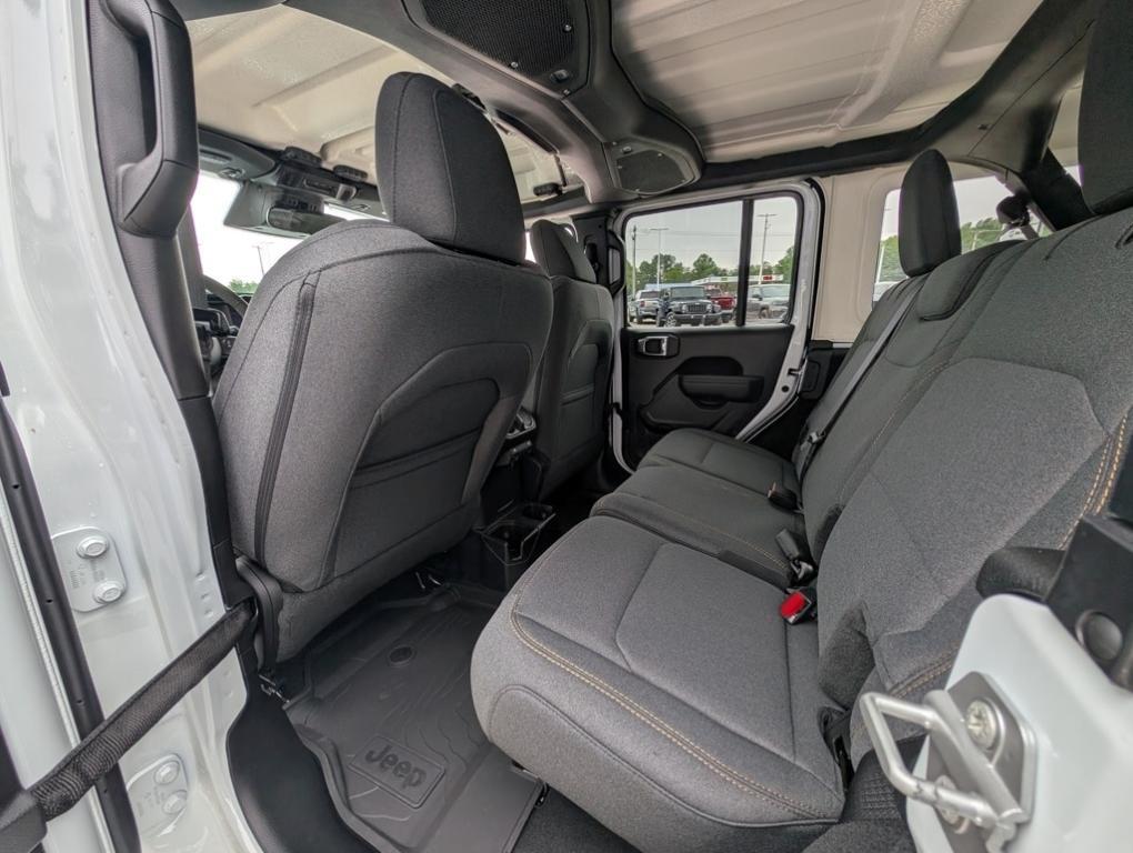 new 2025 Jeep Wrangler car, priced at $47,219