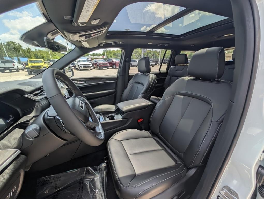 new 2025 Jeep Grand Cherokee L car, priced at $49,273