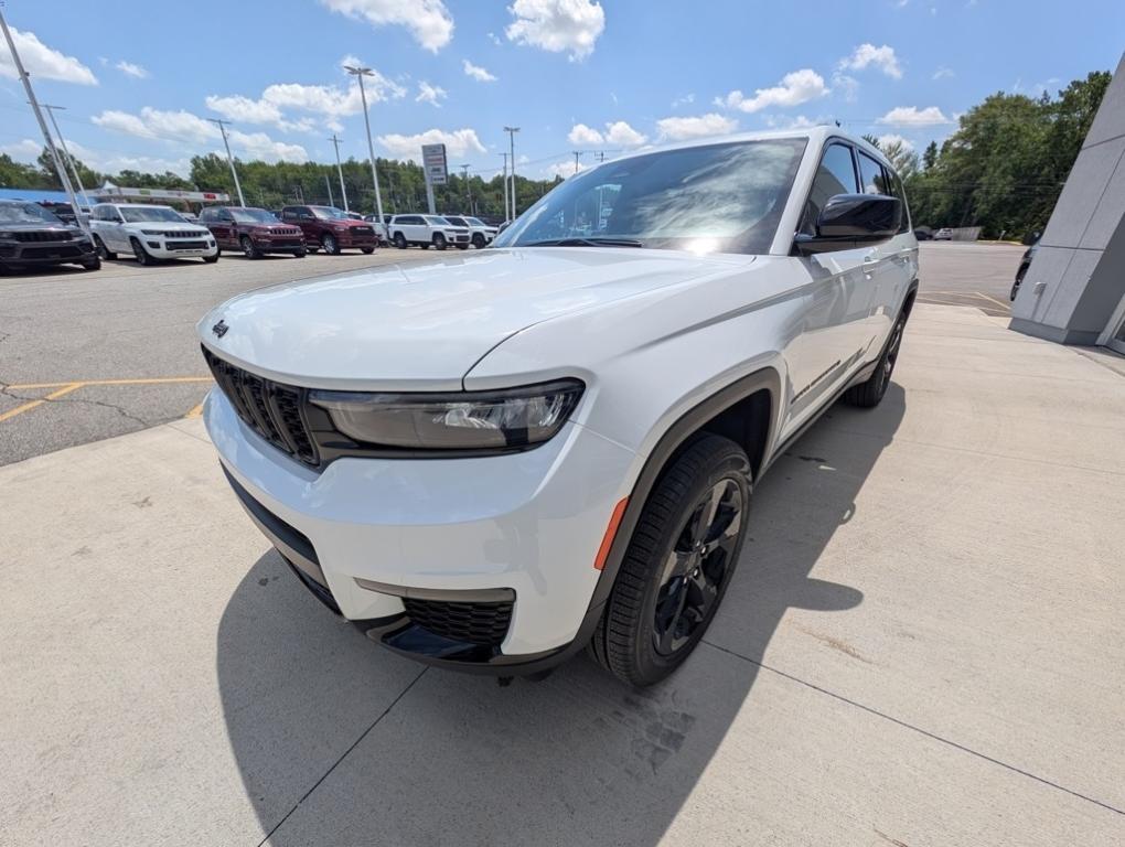 new 2025 Jeep Grand Cherokee L car, priced at $49,273