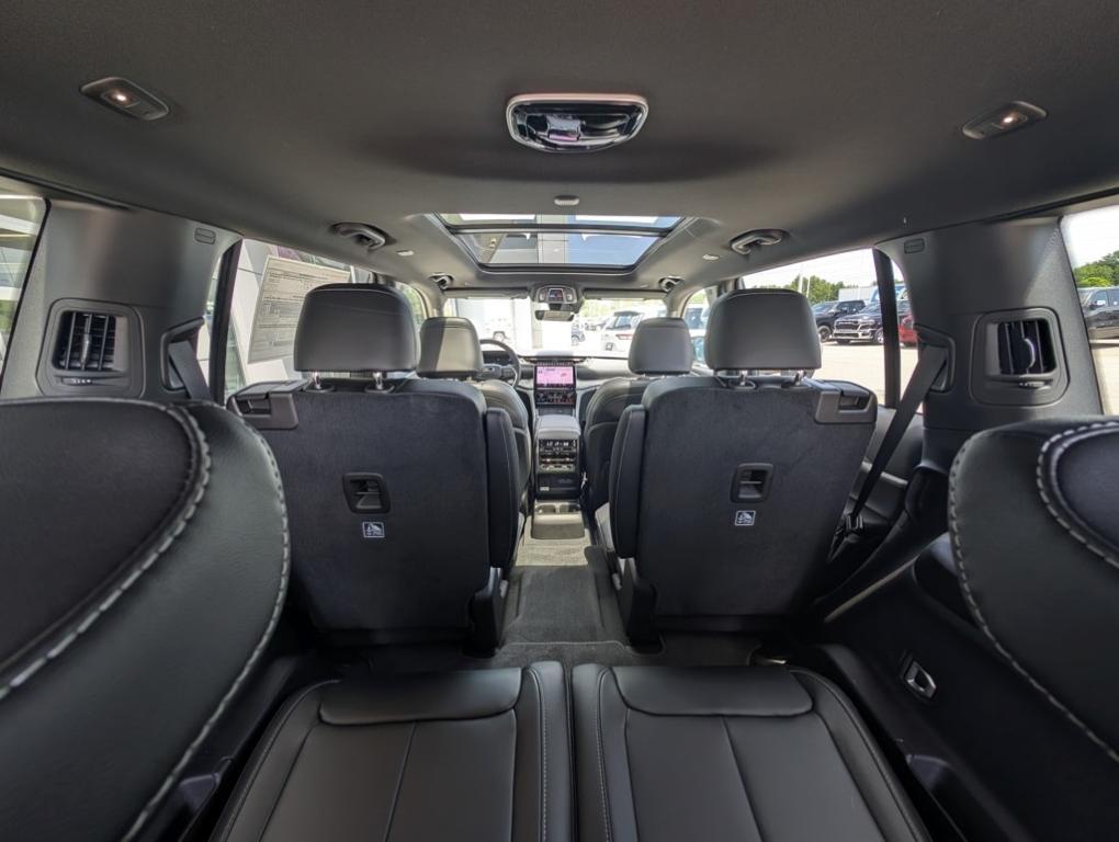 new 2025 Jeep Grand Cherokee L car, priced at $49,273