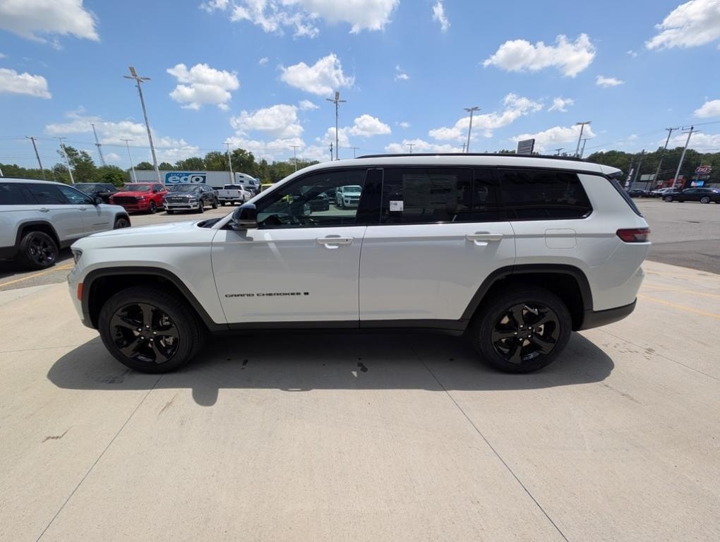 new 2025 Jeep Grand Cherokee L car, priced at $49,273