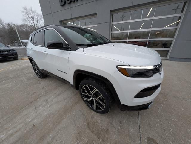 new 2025 Jeep Compass car, priced at $35,515