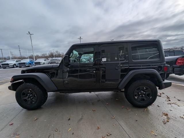 new 2025 Jeep Wrangler car, priced at $41,245